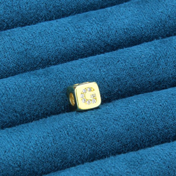 Three-Dimensional Cube Zircon 26-Letter Gold-Plated Necklace - Image 13