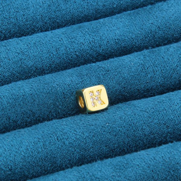 Three-Dimensional Cube Zircon 26-Letter Gold-Plated Necklace - Image 17