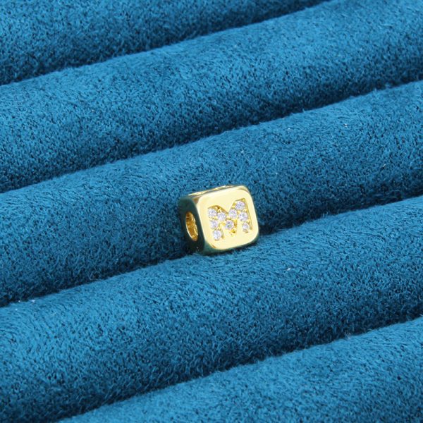 Three-Dimensional Cube Zircon 26-Letter Gold-Plated Necklace - Image 19