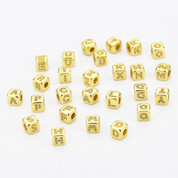 Three-Dimensional Cube Zircon 26-Letter Gold-Plated Necklace - Image 5