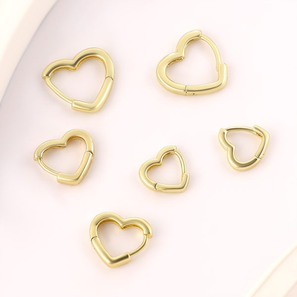 Sleek Copper Heart Smooth Earrings for a Classic Look - Image 2