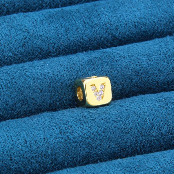 Three-Dimensional Cube Zircon 26-Letter Gold-Plated Necklace - Image 28